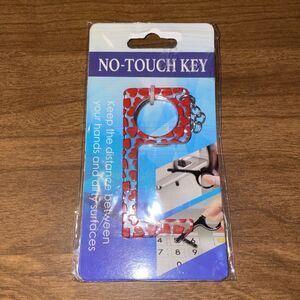 No-Touch Key New In Package Keyring Hearts Design Royal Deluxe Accessories